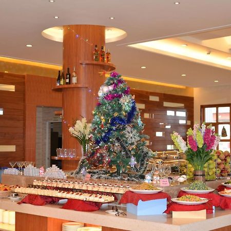 Golden Peacock Resort Hotel Beira Bagian luar foto