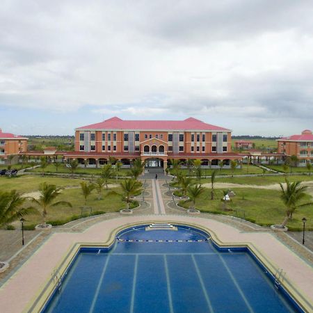 Golden Peacock Resort Hotel Beira Bagian luar foto