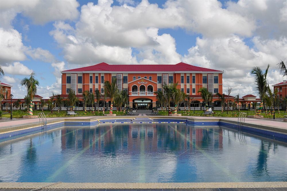 Golden Peacock Resort Hotel Beira Bagian luar foto