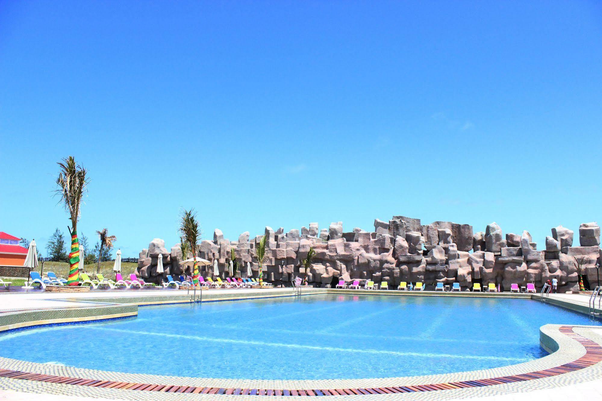 Golden Peacock Resort Hotel Beira Bagian luar foto