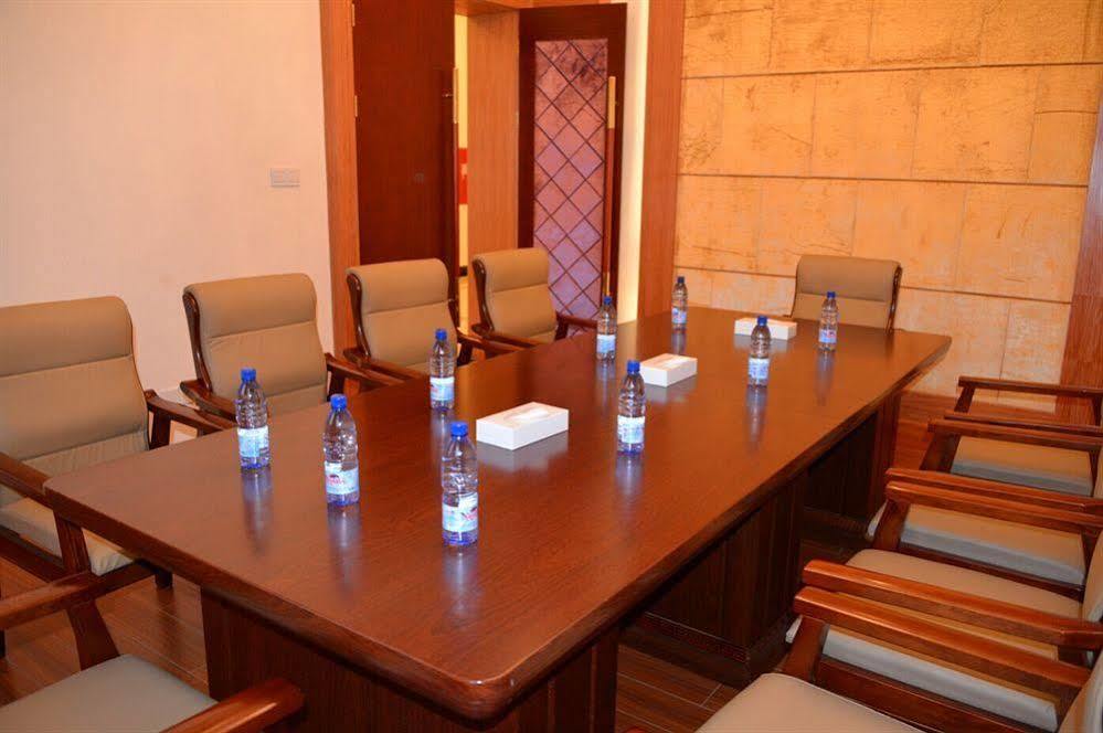 Golden Peacock Resort Hotel Beira Bagian luar foto