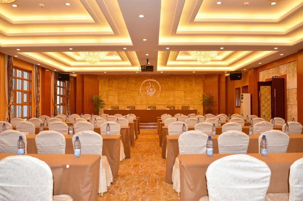 Golden Peacock Resort Hotel Beira Bagian luar foto