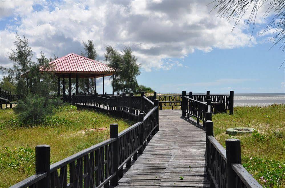 Golden Peacock Resort Hotel Beira Bagian luar foto