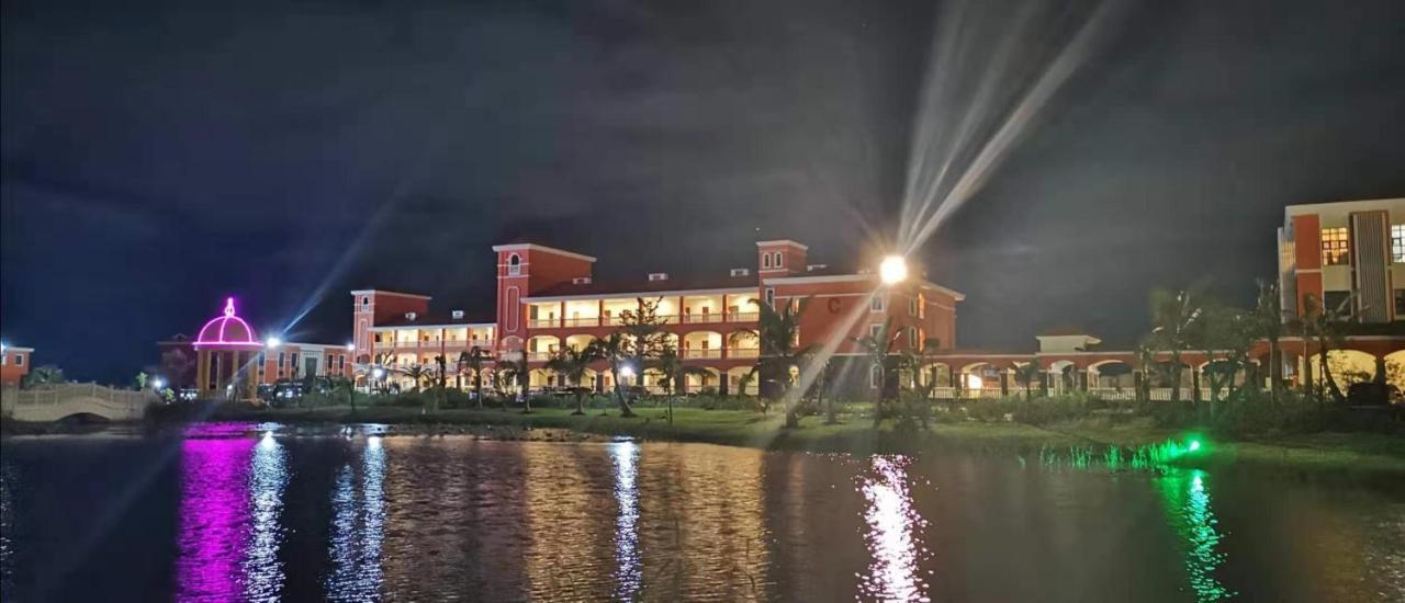 Golden Peacock Resort Hotel Beira Bagian luar foto