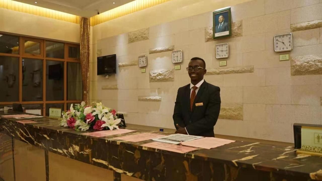 Golden Peacock Resort Hotel Beira Bagian luar foto