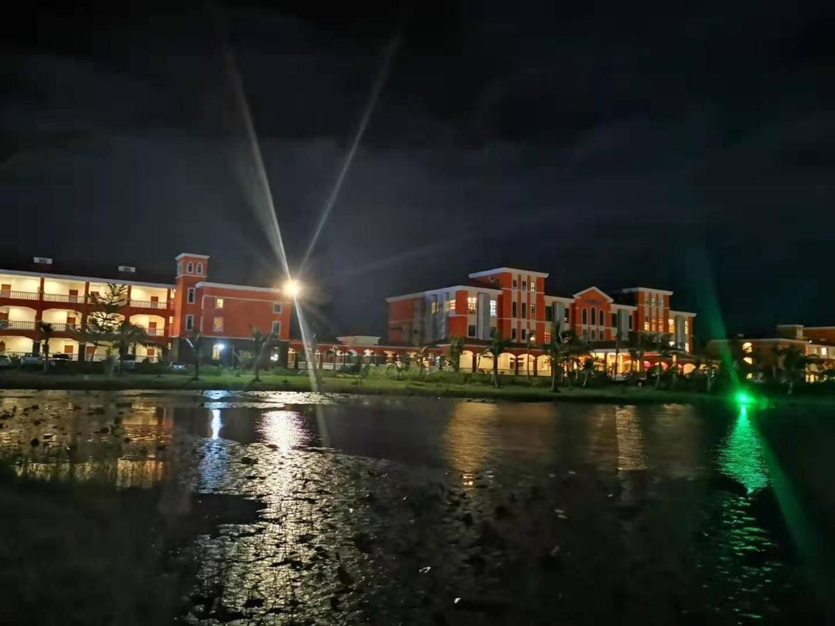 Golden Peacock Resort Hotel Beira Bagian luar foto